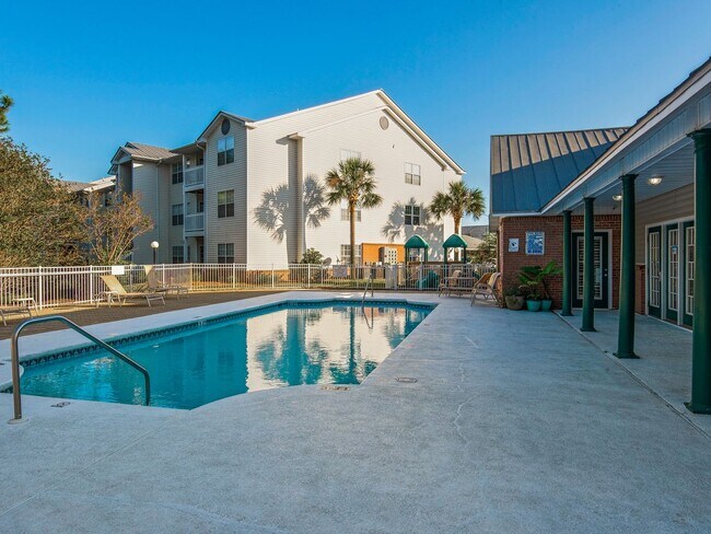 Foto del edificio - Spacious 3B/2B Unfurnished Condo near Beach in the Heart of Destin!