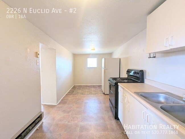 Building Photo - Cozy studio home at Jefferson Park, just n...