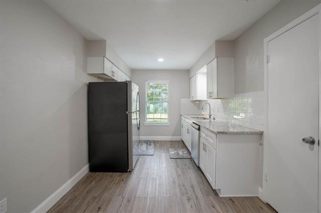 Building Photo - 2203 Sheraton Dr