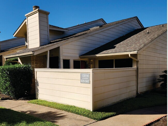 Foto del edificio - 13014 Leader St