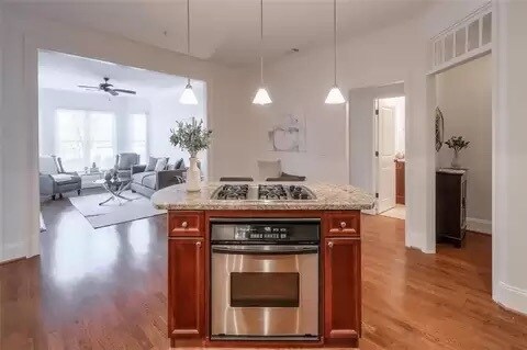 Foto del edificio - 825 Highland Ln NE