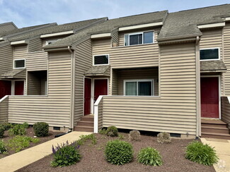 Building Photo - 1386 Bradley Dr