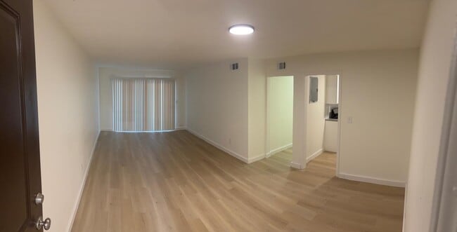 hard wood living rrom - Altair Estates