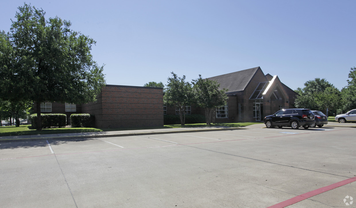 Foto del edificio - Buckner Retirement Village