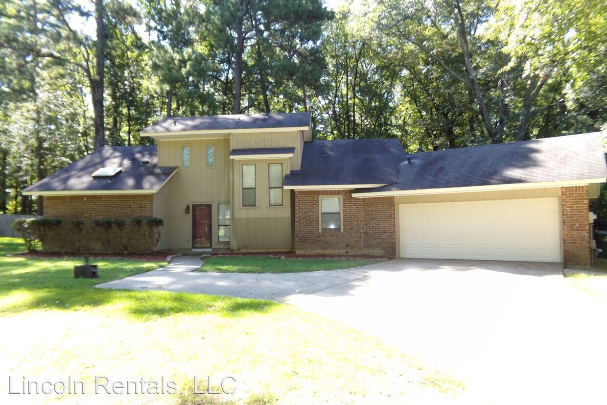 Primary Photo - 4 br, 3.5 bath House - 1002 Chase Lane