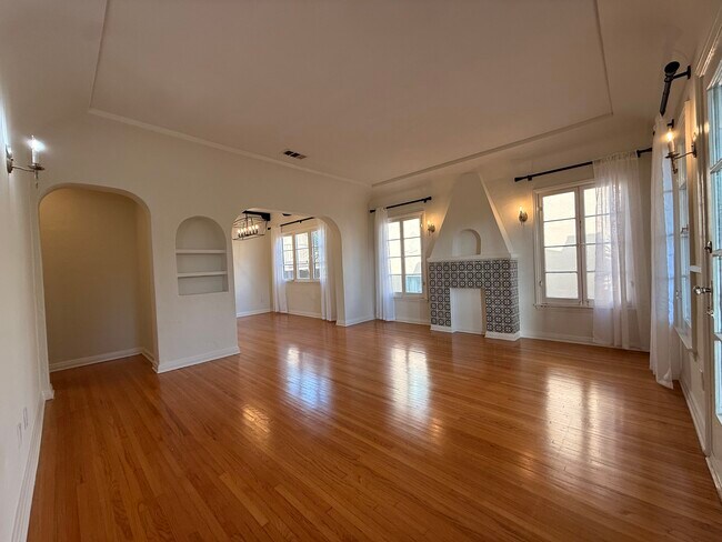 Living Room - 1437 S Holt Ave
