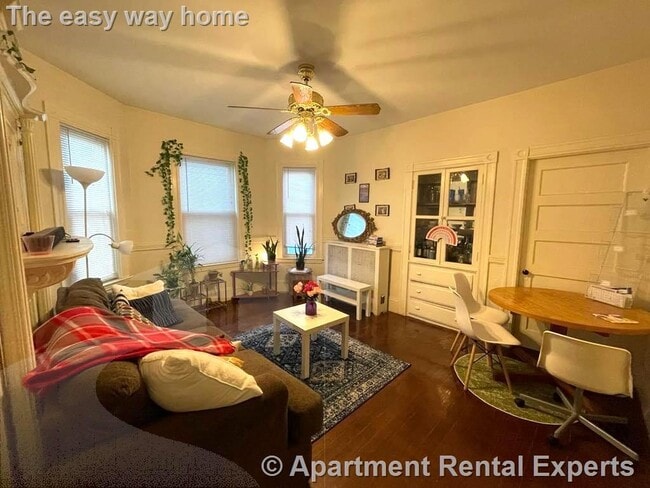 Photo - 158 River St Apartment