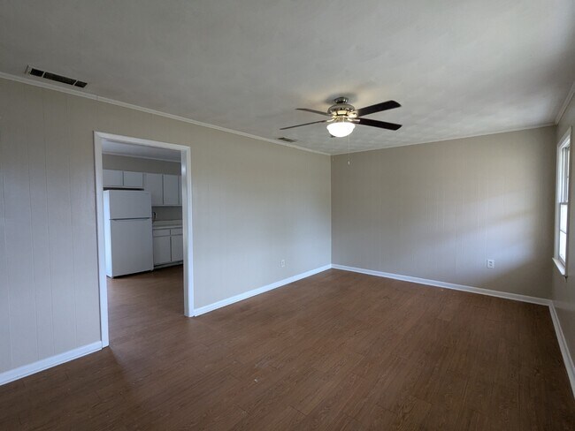 Foto del edificio - 904 Adams St