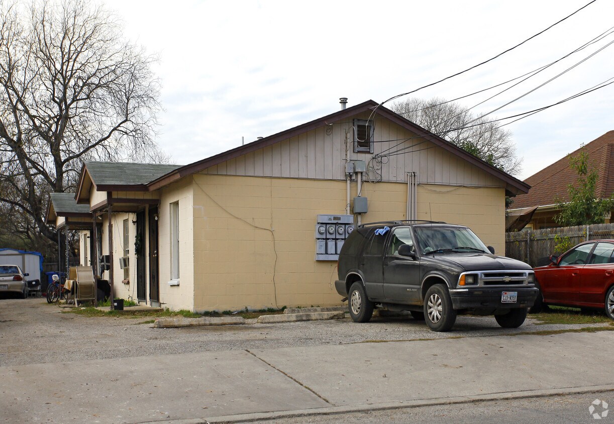 1211 Logwood Ave, San Antonio, TX 78221 Apartments in San Antonio, TX
