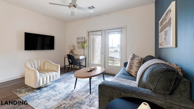 Building Photo - 2825 Main St