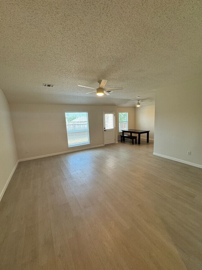 Foto del edificio - 503 Waterford St