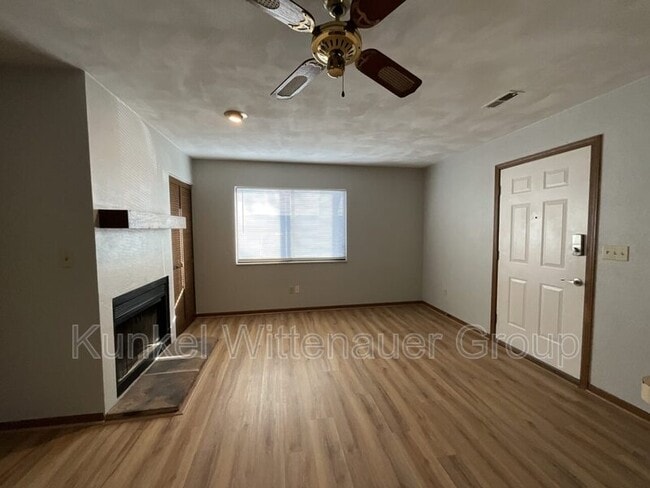 Building Photo - 204 Eagle Ridge