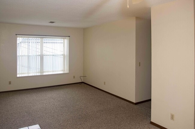 Building Photo - Meheli Pines Apartments