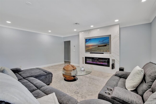 Foto del edificio - 2725 NE 35th Ct