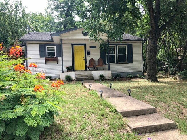 Adorable Bungalow Home with front landscaped yard and private fenced in backyard - 5715 Joe Sayers Ave