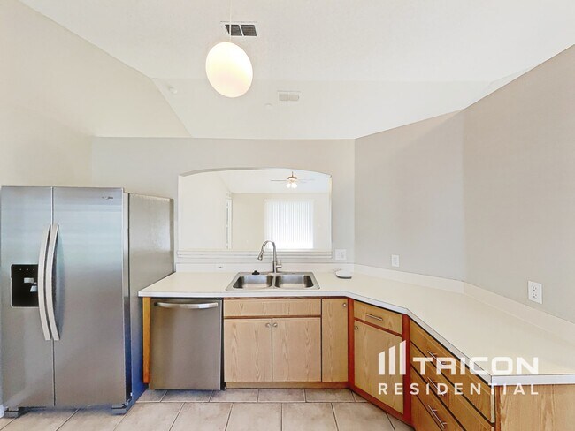 Building Photo - 521 Cloudcroft Dr