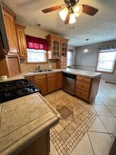 Building Photo - 3022 Losey Blvd S