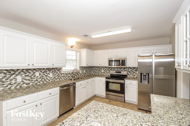 Building Photo - 14 Windcliff Ct SW