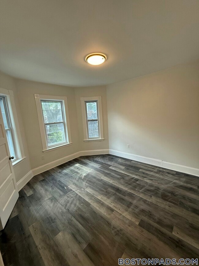 Building Photo - 33 Hancock St