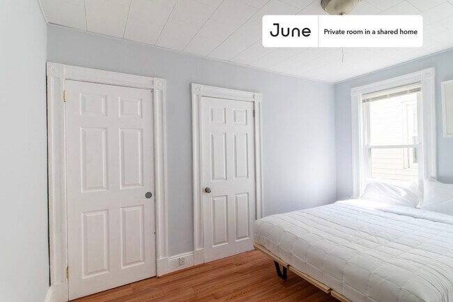 Foto del edificio - Room in Shared 3 bed/1 bath home