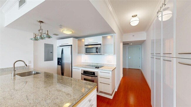 Foto del edificio - 185 SW 7th St