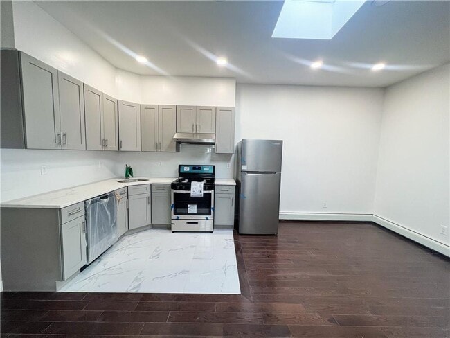 Building Photo - 534 94th St