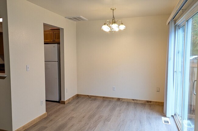 Foto del edificio - Arlington - Gleneagle Duplex