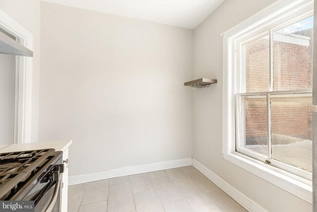 Building Photo - 1412 Delaware Ave