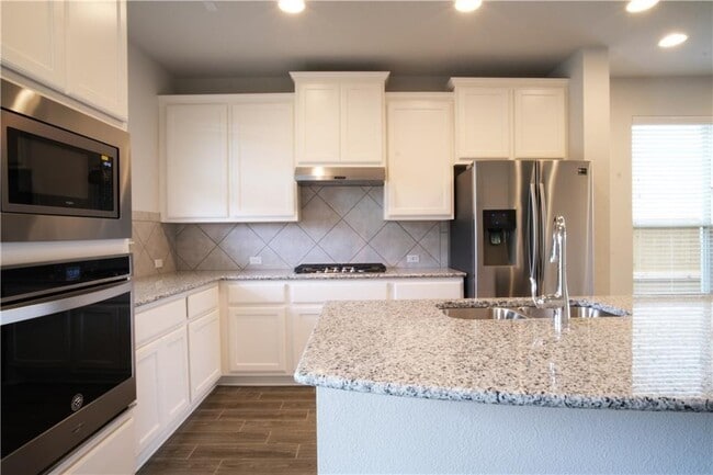 Building Photo - 14110 McCoy Lp