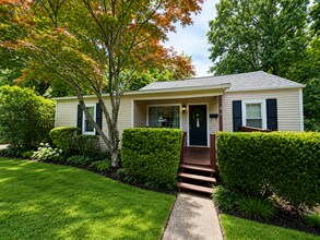 Building Photo - 6613 Westover Dr
