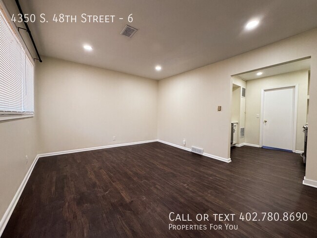 Foto del edificio - 4350 S 48th St