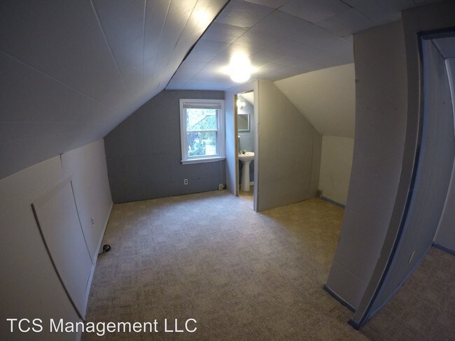 Foto del edificio - 111 W Kings Hwy