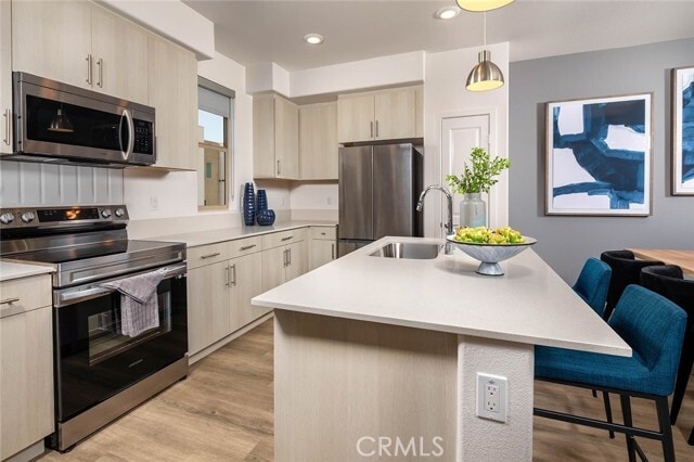 Building Photo - 27844 Jameson Dr