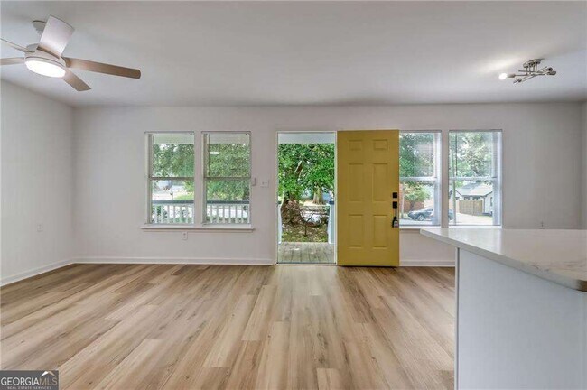 Foto del edificio - 996 Washington St SW