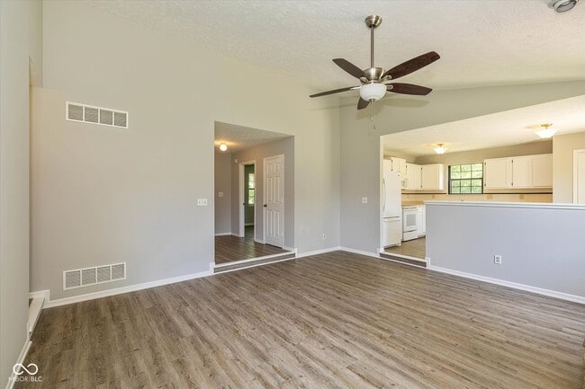Foto del edificio - 7313 Shanna Cir