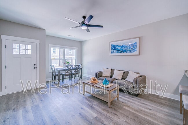 Building Photo - 9 N Rim Dr