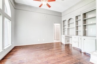 Building Photo - 13661 Lakeside Pl Dr