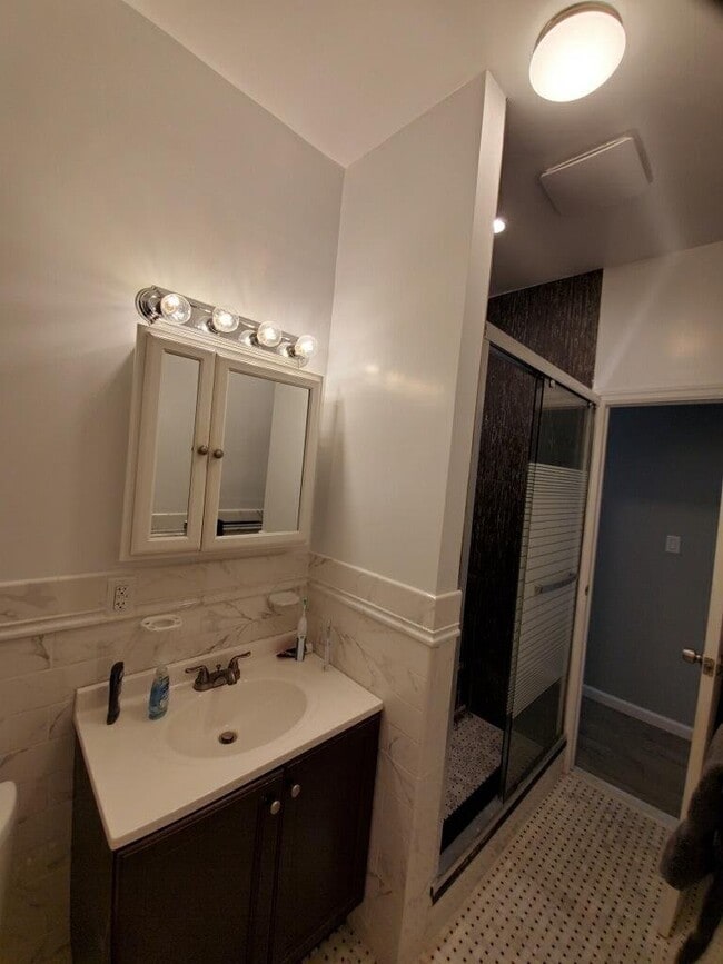 Building Photo - 627 W 136th St