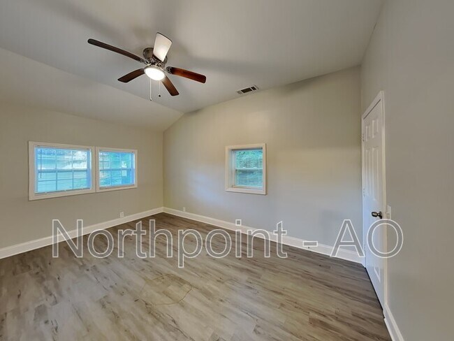 Foto del edificio - 2690 Burton Rd NW