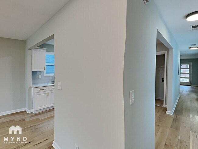 Building Photo - 480 Rockwell St SW