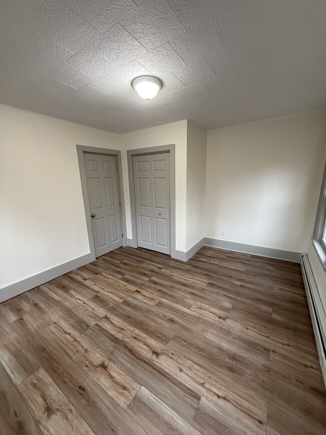 Building Photo - 18 Railroad Ave