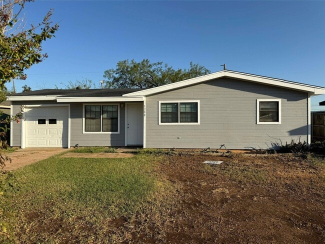 Building Photo - 5208 Aztec Dr