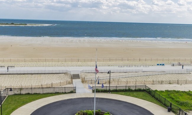 Foto del edificio - 2047 Seagirt Blvd