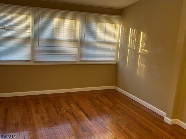 Building Photo - 164 Hiawatha Blvd