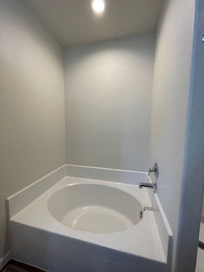 Foto del edificio - 540 Colins Ct