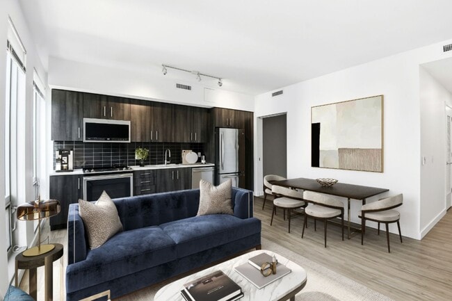 Building Photo - The Banks