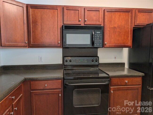 Foto del edificio - 2104 Sardony Ln