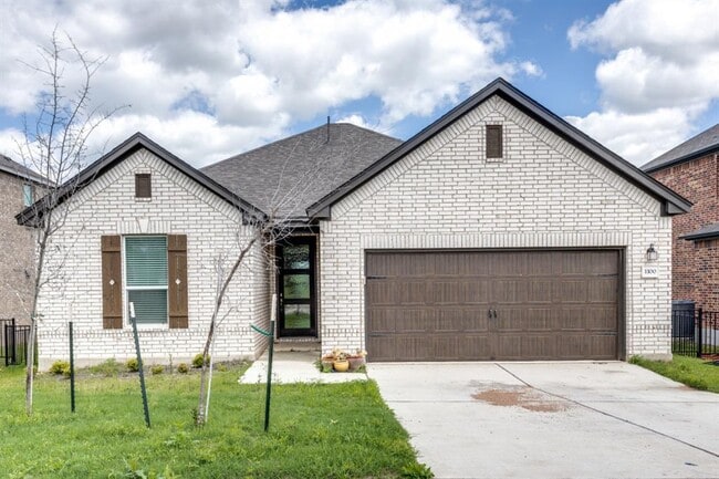 Building Photo - 1100 Desaix Dr