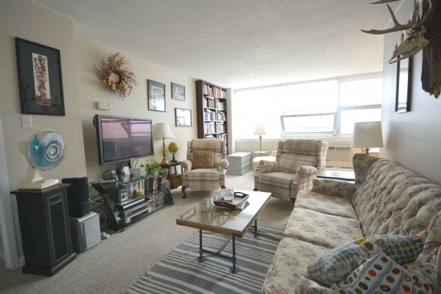 Foto del edificio - 3110 N Sheridan Rd