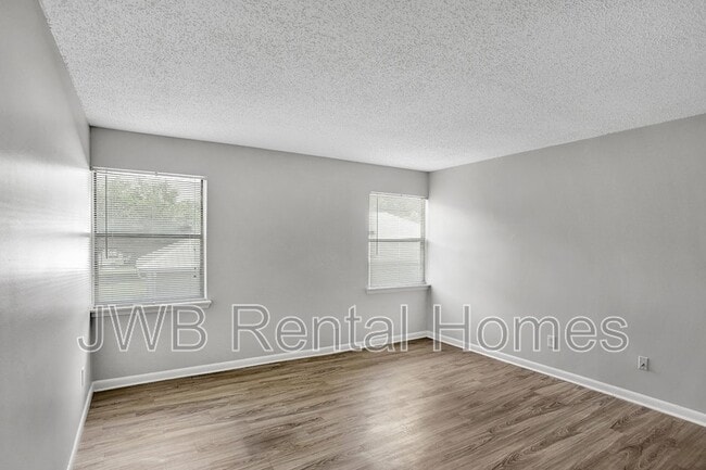 Building Photo - 10825 Key Haven Blvd